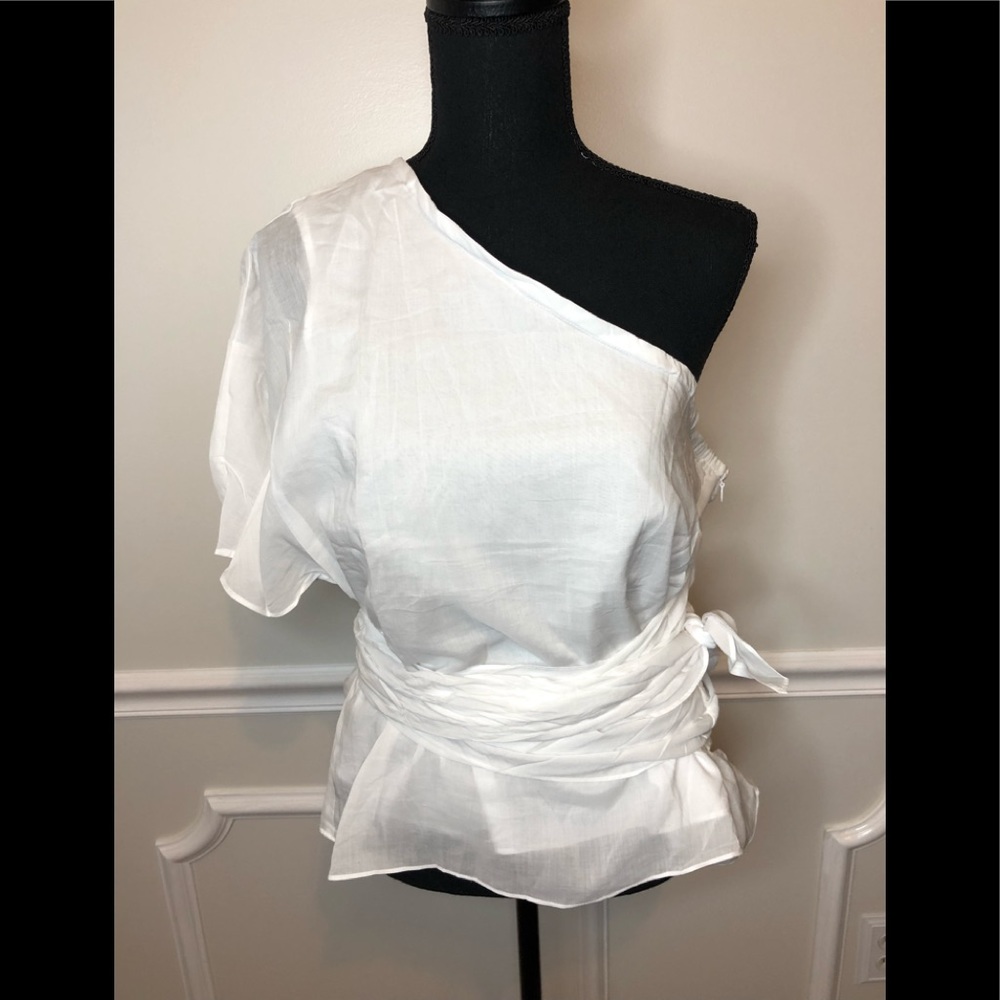 One shoulder short sleeve top